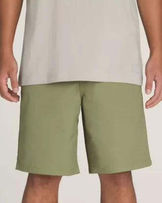 Authentische Chino-Shorts im Relaxed-Fit, 20 Zoll
