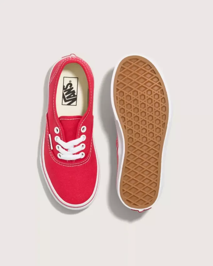 Authentischer Schuh für kleine Kinder