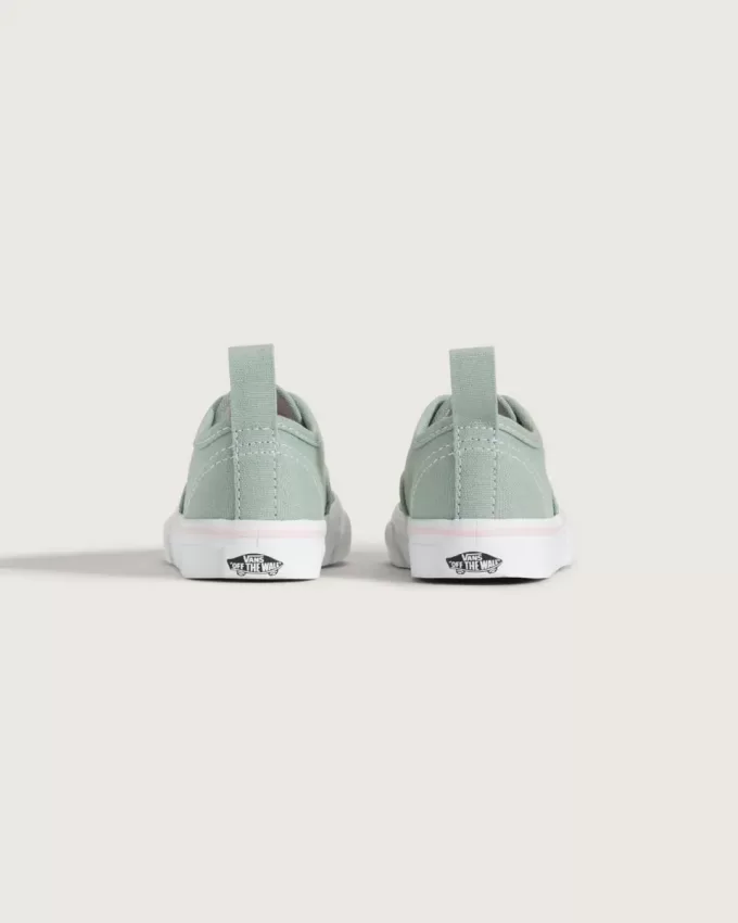 Authentischer Schuh für Kleinkinder