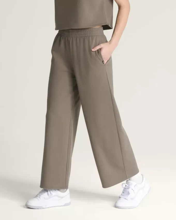 Bryn Hose mit weitem Bein