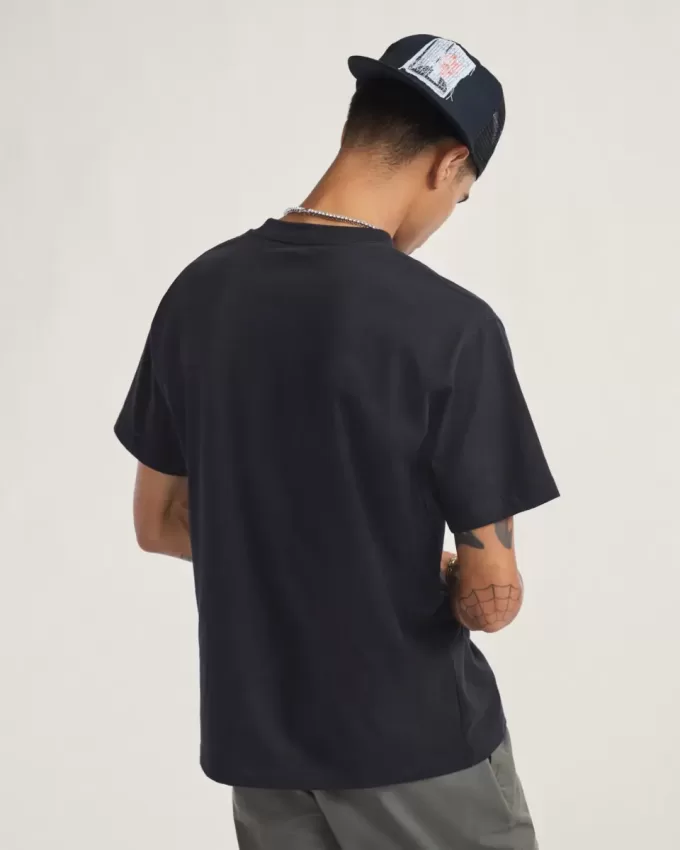 Erhabenes T-Shirt