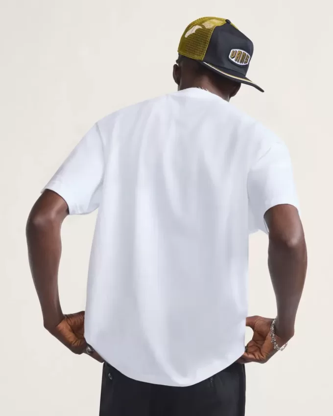 Erhabenes T-Shirt