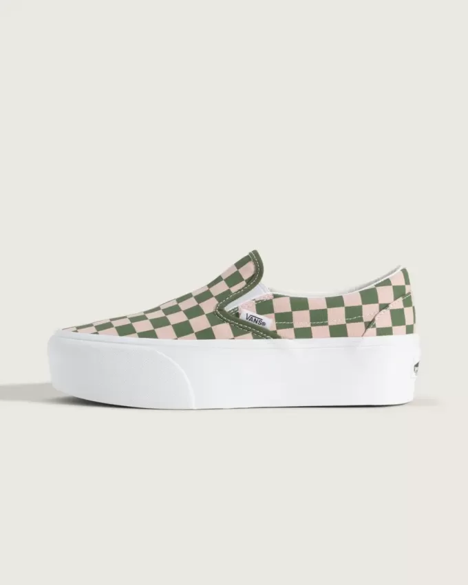 Klassischer Slip-On-Plateauschuh mit Schachbrettmuster