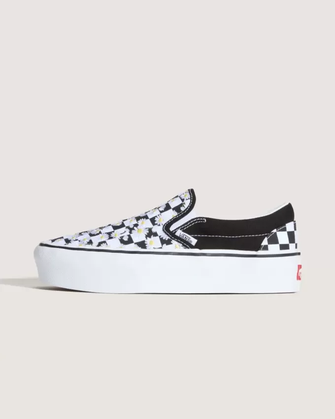 Klassischer Slip-On-Plateauschuh mit Schachbrettmuster