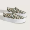 Klassischer Slip-On-Plateauschuh mit Schachbrettmuster