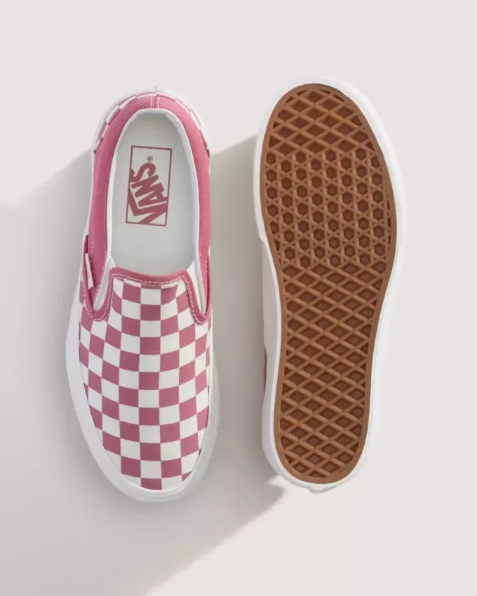 Klassischer Slip-On-Plateauschuh mit Schachbrettmuster