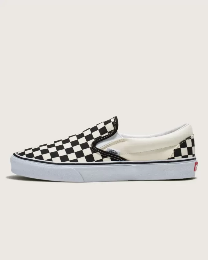 Klassischer Slip-On-Schachbrett-Schuh mit breiter Sohle