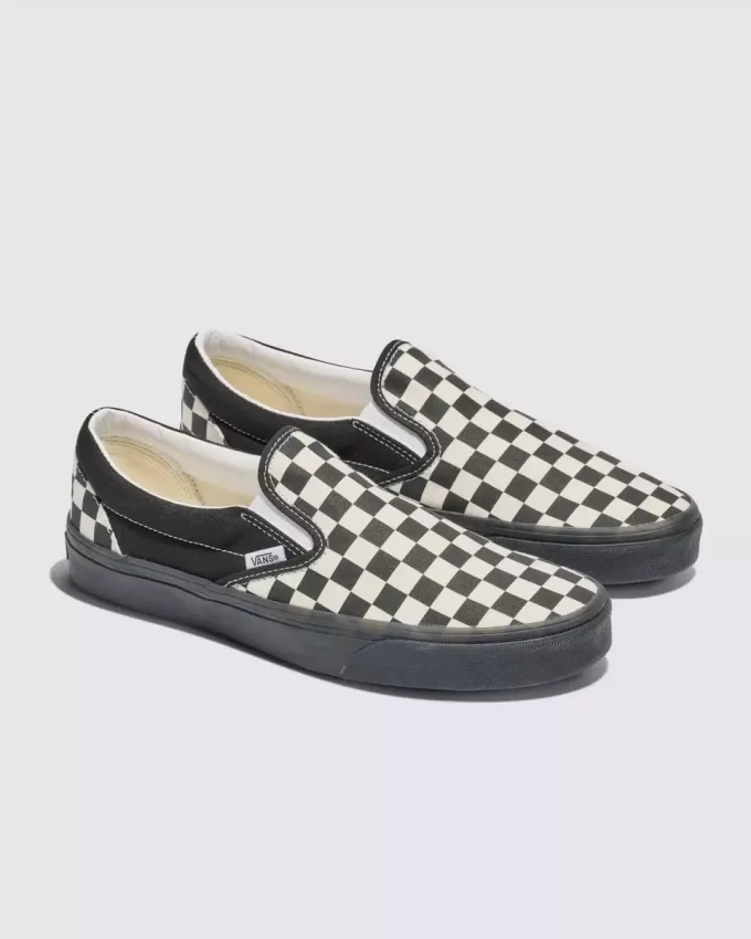 Klassischer Slip-On-Schachbrettschuh