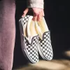 Klassischer Slip-On-Schachbrettschuh
