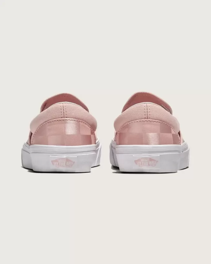 Klassischer Slip-On-Schuh aus Satin mit Schachbrettmuster