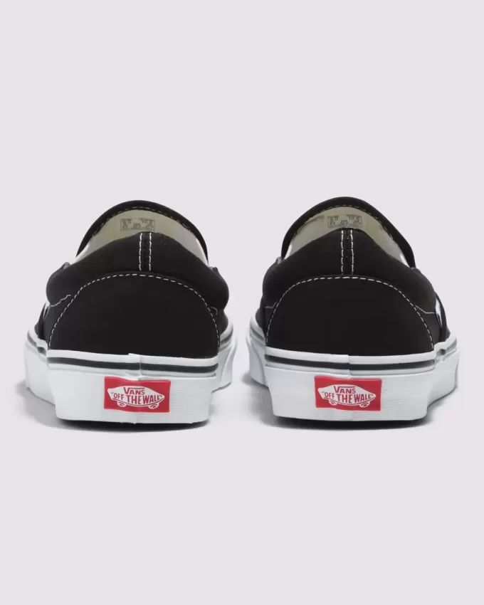 Klassischer Slip-On-Schuh mit breiter Sohle