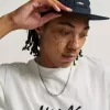 Klassisches T-Shirt mit Schriftzug