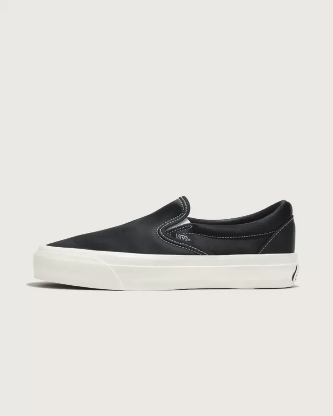 Premium Classic Slip-On Satinschuh Premium Classic Slip-On Satinschuh
