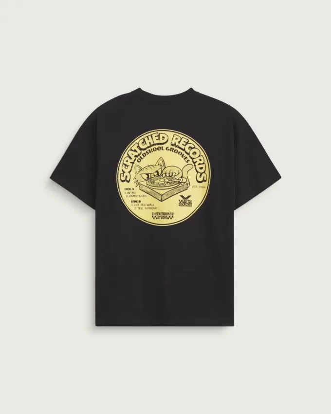 T-Shirt mit verkratzten Platten