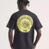 T-Shirt mit verkratzten Platten